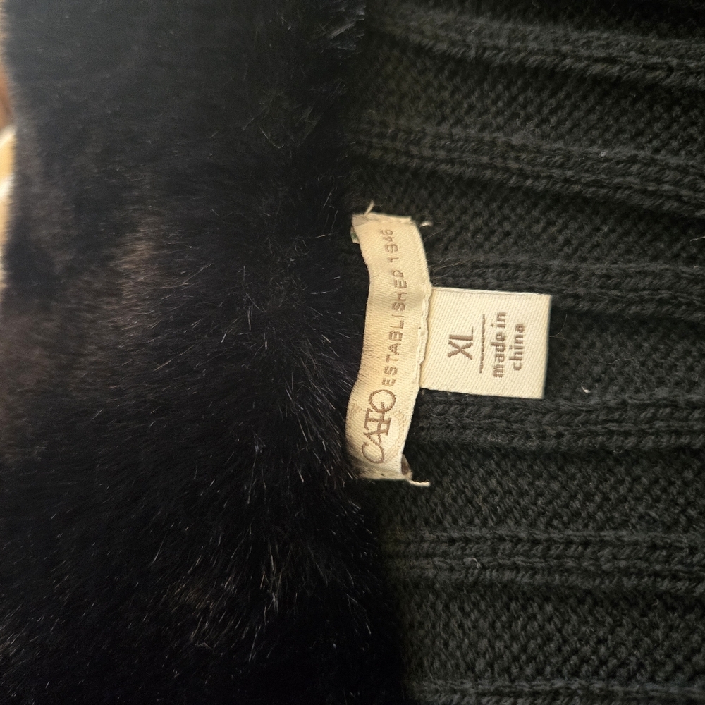 Faux Fur Trimmed Women's Sweater - Picture 12 of 14